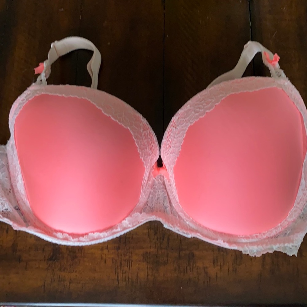 34DDD/34F Victoria’s Secret Dream Angels Bra